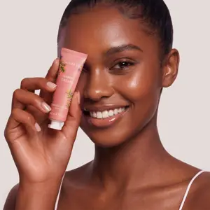 https://content.farmasi.ca/Product/1002796_64_4.webp